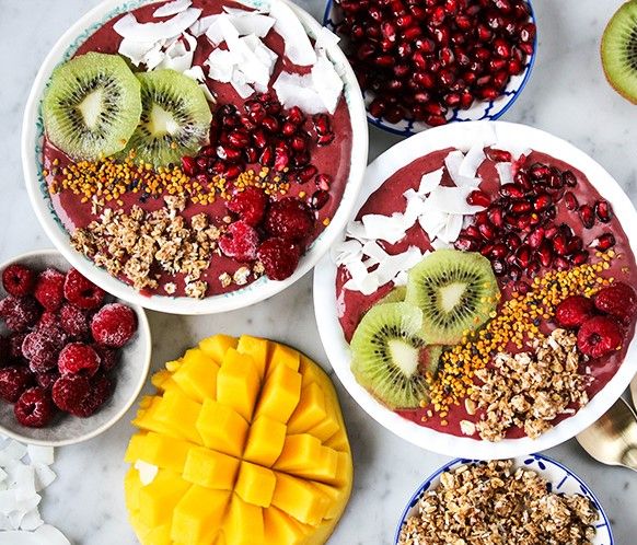 Τρία healthy bowls για να ξεκινήσεις δυναμικά την ημέρα σου!