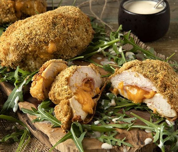 Άκης Πετρετζίκης: Κοτόπουλο Cordon Bleu στον φούρνο
