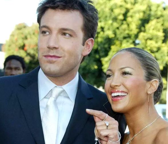 20 celebrity αρραβώνες που δεν κατάφεραν ποτέ να φτάσουν στα σκαλιά της εκκλησίας