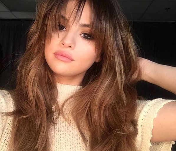 Η πρώτη εμφάνιση της Selena Gomez μετά τις αποκαλύψεις και οι λεπτομέρειες για την μεταμόσχευση