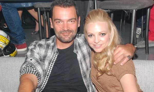 O Κωνσταντίνος Καζάκος με την σύζυγό του Ιωάννα διασκέδασαν στον Νίκο Βέρτη