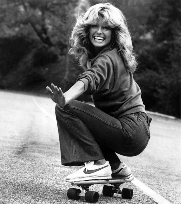 Η μόδα στη δεκαετία που η Farrah Fawcett ήταν fashion icon