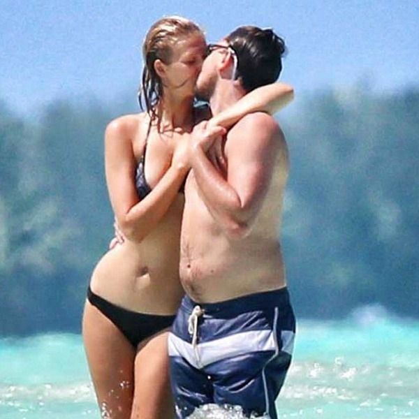 Εδώ υπάρχει έρωτας: Ο Di Caprio με την 21χρονη topless φίλη του στα Bora–Bora (φωτος)