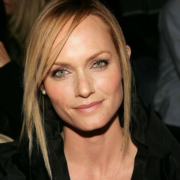 Η Amber Valletta κλαίει μιλώντας για τον εθισμό στα ναρκωτικά από την ηλικία των 10(video)