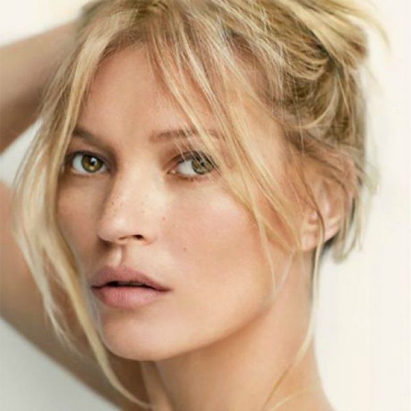 Μα πώς τα καταφέρνει; Η Kate Moss σε μια ακόμη εντυπωσιακή και stylish εμφάνιση!