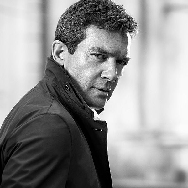 Το σπαρακτικό μήνυμα του Antonio Banderas για τις φωτιές στην Αθήνα