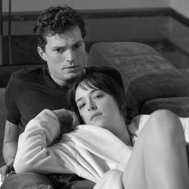 Το νέο teaser του Fifty Shades Darker θα κάνει τα μάτια σου να βγάλουν...σπίθες