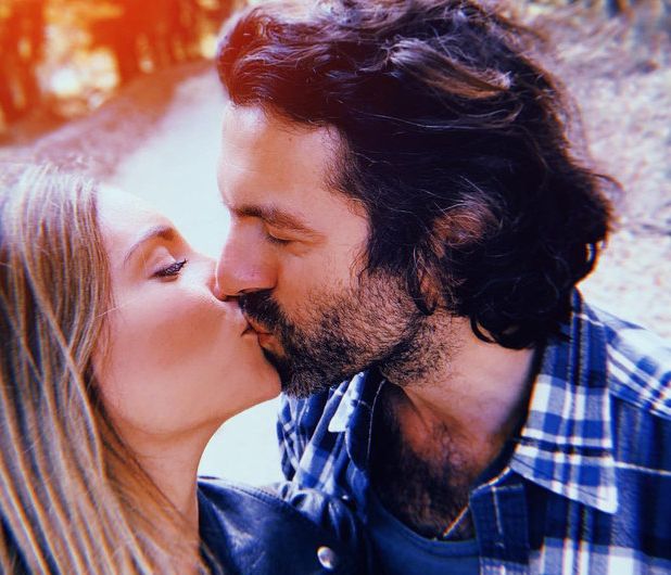 Η Αθηνά Οικονομάκου και η αλήθεια γύρω από τα βράδια με τον σύζυγό της