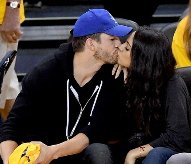 Πόσο μεγάλωσαν! Mila Kunis και Ashton Kutcher σε μία σπάνια έξοδο με τα δύο τους παιδιά