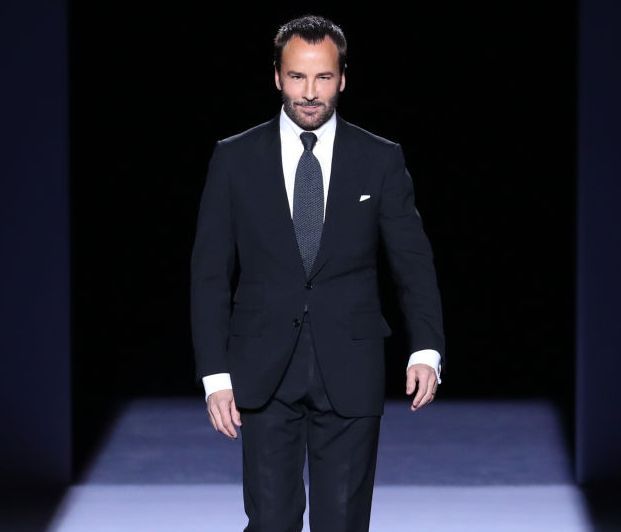 O σχεδιαστής Tom Ford παίρνει τα εύσημα για αυτό το look που μας πρότεινε