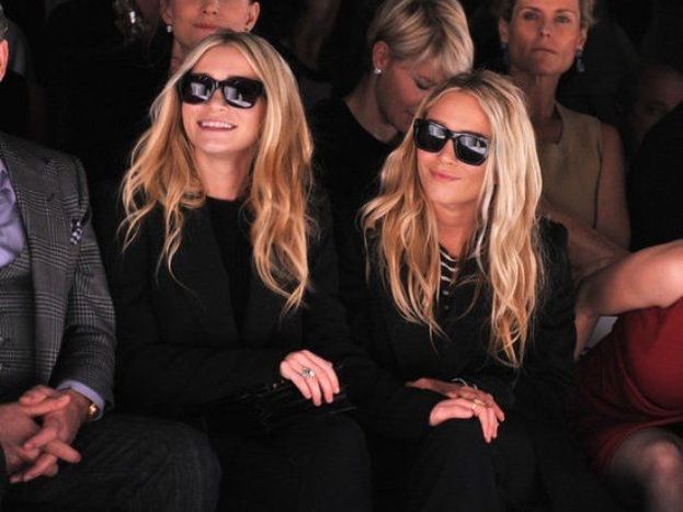 Αδερφές Olsen: Τα μαύρα «φαντάσματα» του fashion week
