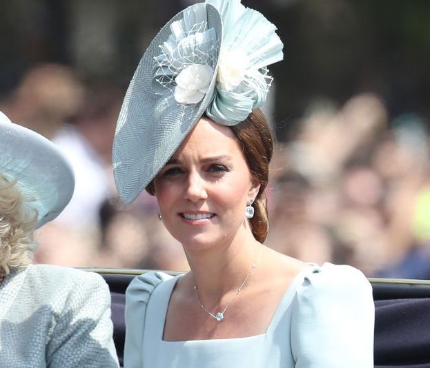 Τα πριγκιπόπουλα ξυπόλυτα και η Kate Middleton να τρέχει σαν κοριτσάκι στο πάρκο: Πάρε έμπνευση!
