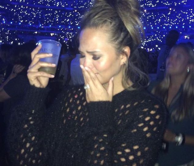 Η απόφαση που πήρε η Chrissy Teigen μετά από δέκα χρόνια σόκαρε τους fans της