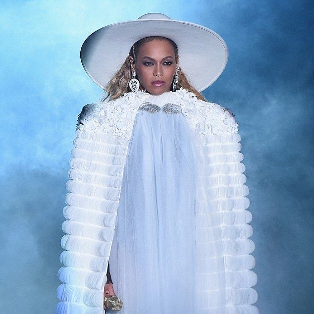 Ένα πρόβλημα υγείας αναγκάζει την Beyoncé να μείνει εκτός σκηνής