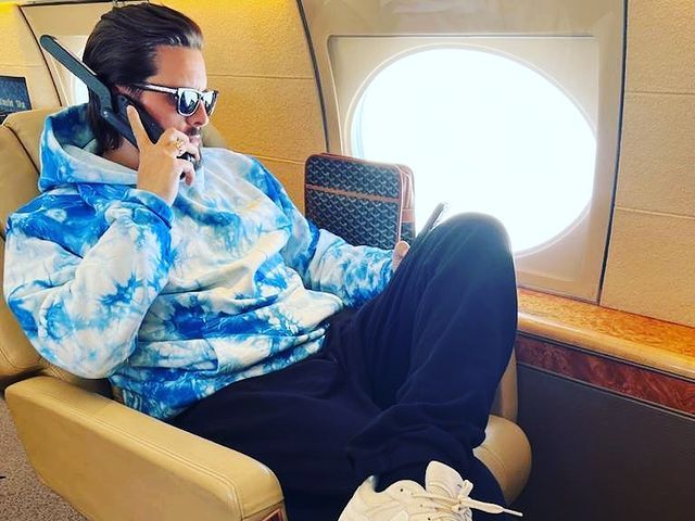 O Scott Disick έχει νέα σύντροφο με τις ευλογίες της Kourtney Kardashian