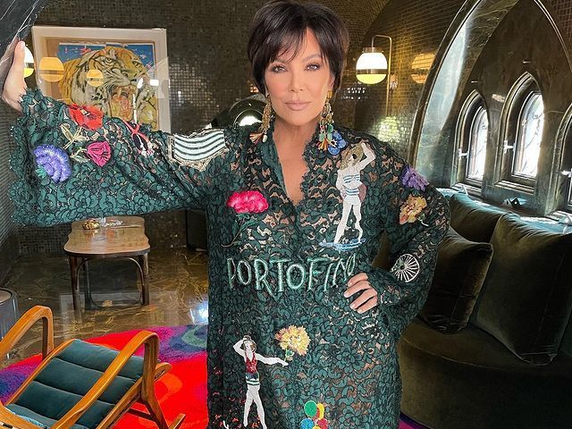 Tο σπίτι της Kris Jenner στο L.A έχει φως, φινέτσα και ό,τι αρμόζει σε μια momager
