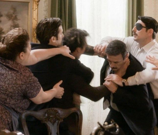 Spoiler Άγριες Μέλισσες: Ποια τελειώνει τον Δούκα, πώς η Λενιώ χάνει και το σπίτι, ποιοι πεθαίνουν