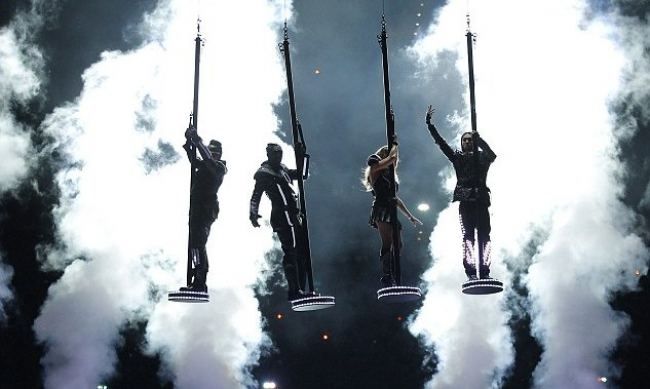 Black Eyed Peas και δεκάδες celebrities στο Super Bowl