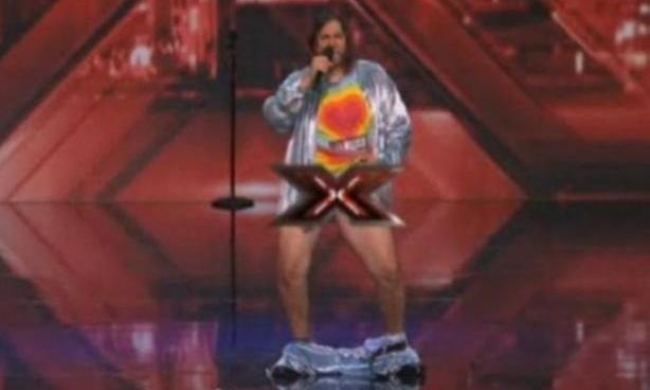 VIDEO: Πήγε στο «X-Factor», κατέβασε τα βρακιά του και... τραγούδησε!