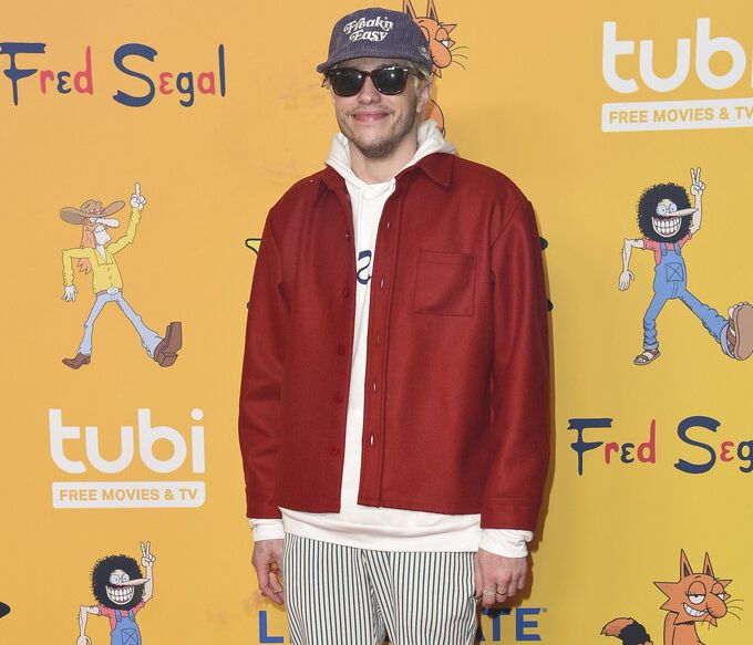 Ο Pete Davidson έκανε την Kim τατουάζ στο στήθος: Τα απίθανα sms που αντάλλαξε με τον Kanye West