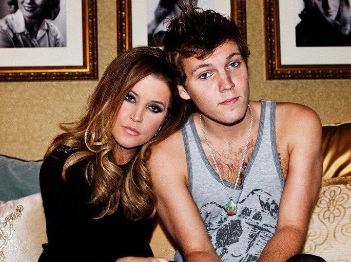 Η Lisa Marie Presley μίλησε για πρώτη φορά για την αυτοκτονία του γιου της Benjamin