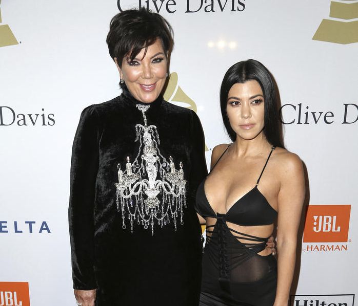 Pierpont ή Kardashian; Η διασκευή του Jingle Bells μάς έβαλε στον πειρασμό της σύγκρισης!