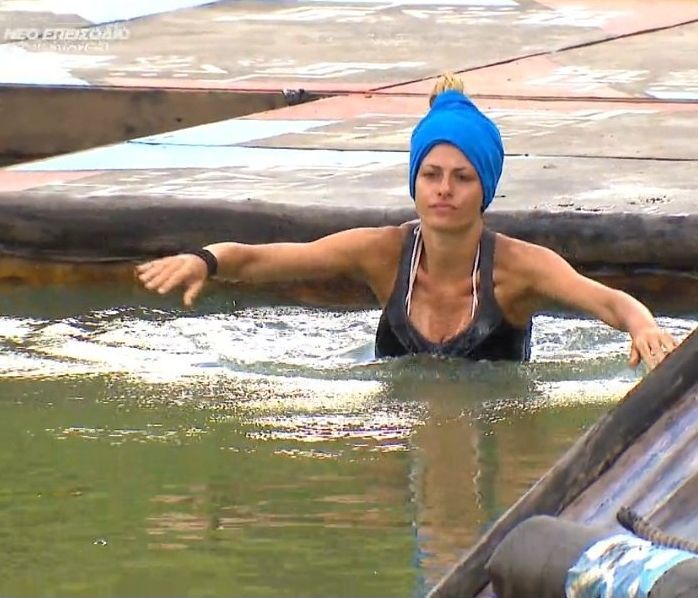 Η Πελαγία του Survivor έγινε meme με την επίδοσή της και την τρολάρουν μέχρι και οι συμπαίκτες της