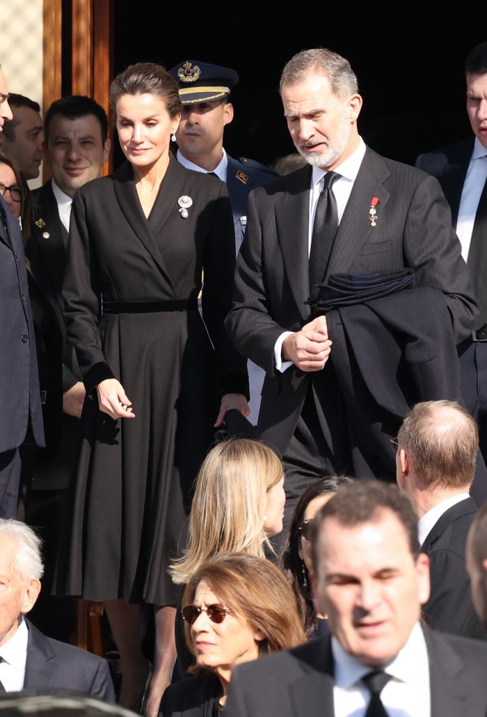 Στο απόλυτο μαύρο οι πριγκίπισσες! Το dress code κηδεία του τέως βασιλιά Κωνσταντίνου 1673864300452 655859101 letizia