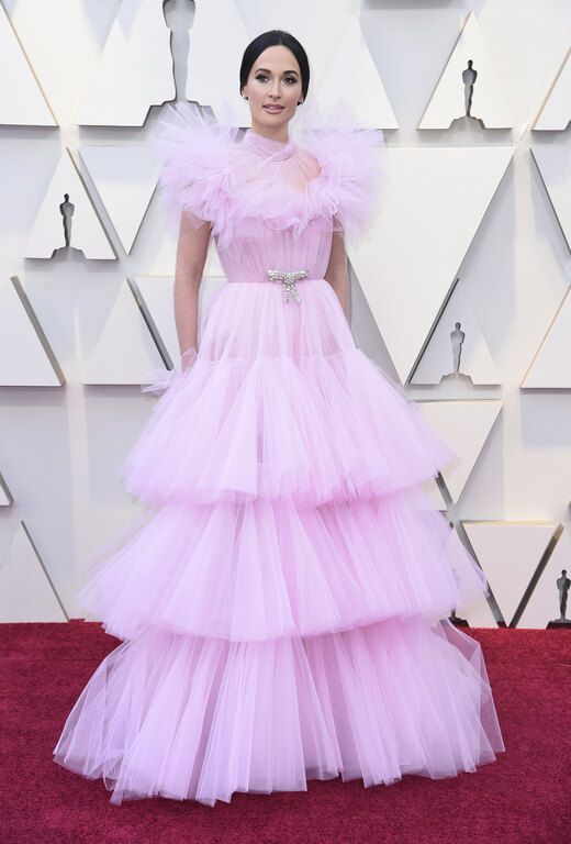 Η Kacey Musgraves με Schiaparelli