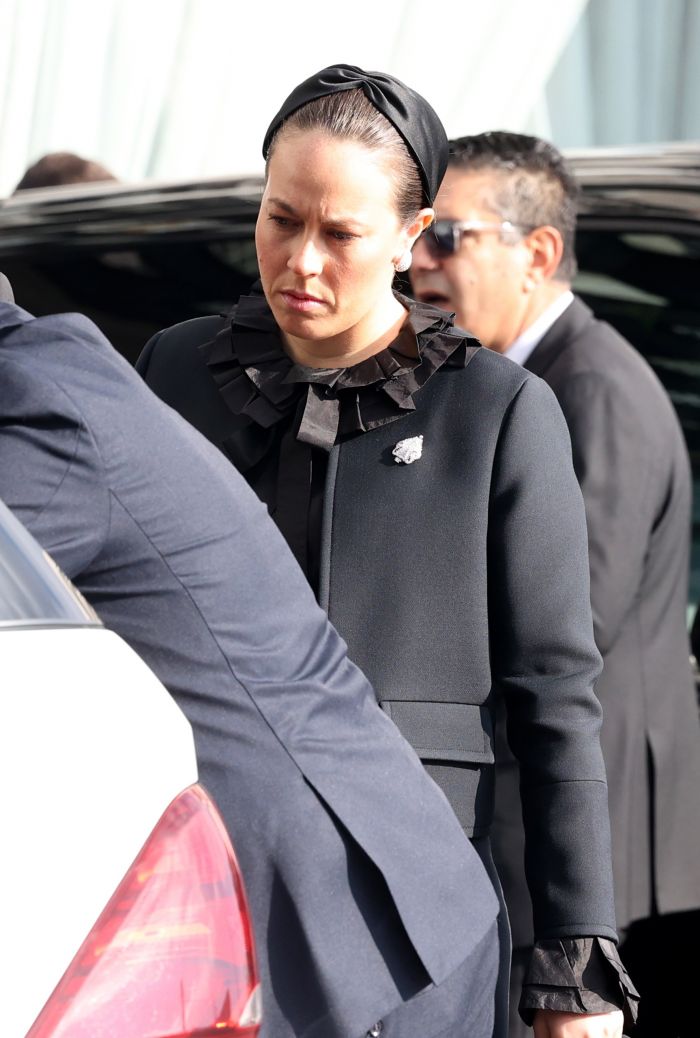 Στο απόλυτο μαύρο οι πριγκίπισσες! Το dress code κηδεία του τέως βασιλιά Κωνσταντίνου 1673862416579 541671733 Nina Flohr