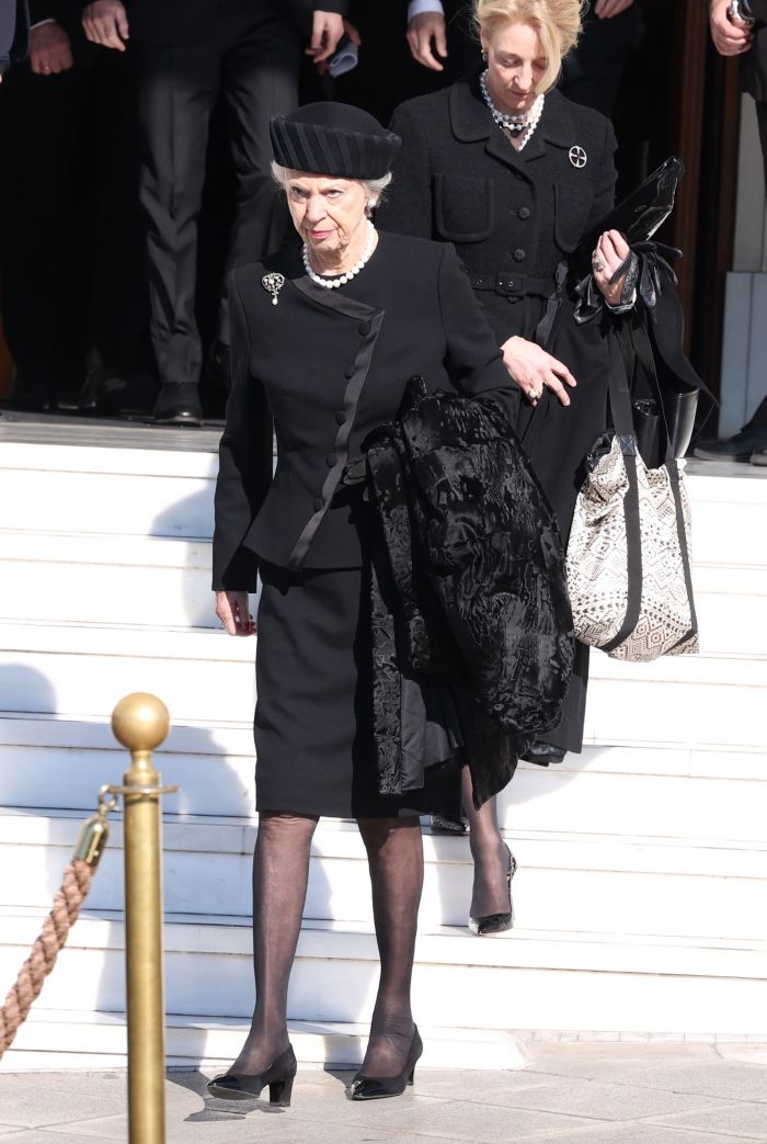 Στο απόλυτο μαύρο οι πριγκίπισσες! Το dress code κηδεία του τέως βασιλιά Κωνσταντίνου benedikth