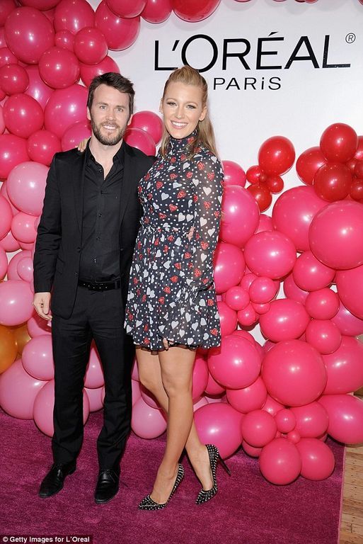 Oh my God: Το κορμί της Blake Lively μετά τη γέννα είναι σχεδόν εξωπραγματικό