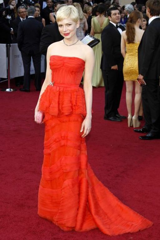 H Michelle Williams με φόρεμα Bottega Venetta, το 2012.