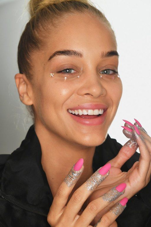 Ούτε σκιές, ούτε κραγιόν, ούτε makeup: Αυτό το beauty look είχε κάτι ακόμη πιο ξεχωριστό!