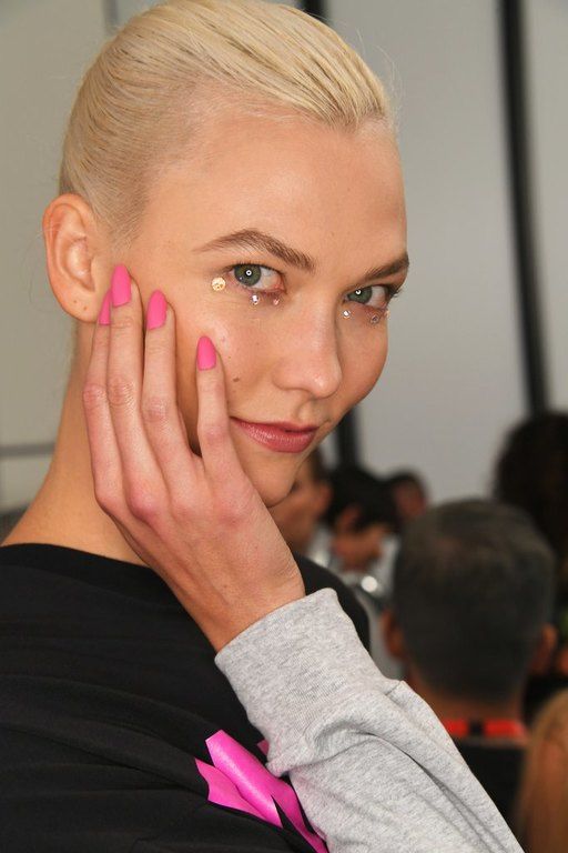 Ούτε σκιές, ούτε κραγιόν, ούτε makeup: Αυτό το beauty look είχε κάτι ακόμη πιο ξεχωριστό!