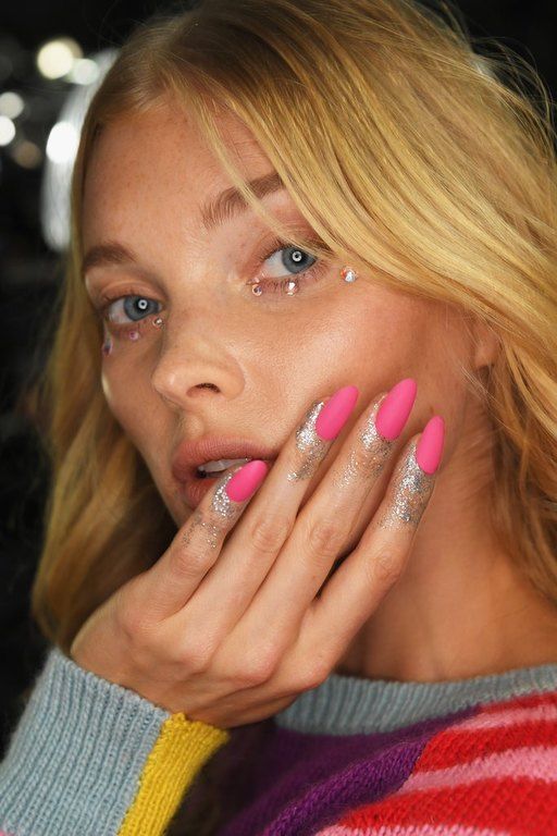 Ούτε σκιές, ούτε κραγιόν, ούτε makeup: Αυτό το beauty look είχε κάτι ακόμη πιο ξεχωριστό!