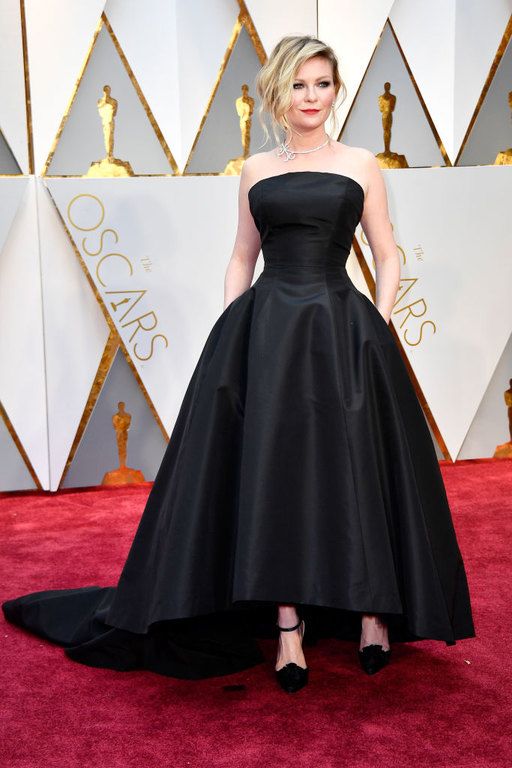 Η Kirsten Dunst με φόρεμα Dior, το 2017