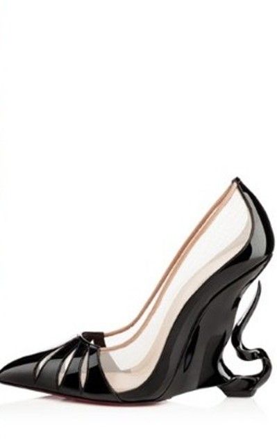 Τα υπέροχα παπούτσια του Louboutin για την Jolie μπορούν να γίνουν δικά σας