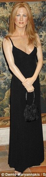 To μουσείο της Madame Tussauds μισεί τη Selena Gomez! Δείτε και θα καταλάβετε