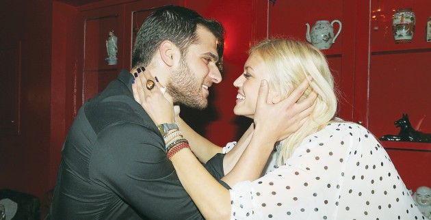 Απίστευτο κορμί αν και 5 μηνών έγκυος: Δείτε την Βάσω Κολλιδά με μπικίνι!
