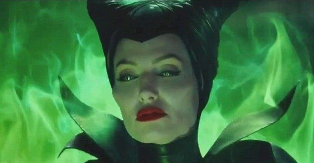 Αυτό θα πει μεταμόρφωση: Δείτε την Angelina Jolie ως κακιά μάγισσα στη νέα της ταινία!