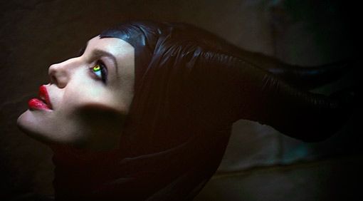 Αυτό θα πει μεταμόρφωση: Δείτε την Angelina Jolie ως κακιά μάγισσα στη νέα της ταινία!