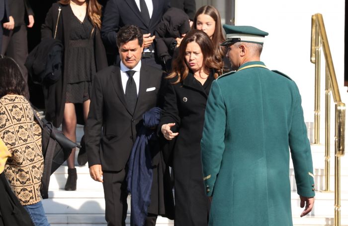 Στο απόλυτο μαύρο οι πριγκίπισσες! Το dress code κηδεία του τέως βασιλιά Κωνσταντίνου ale3ia