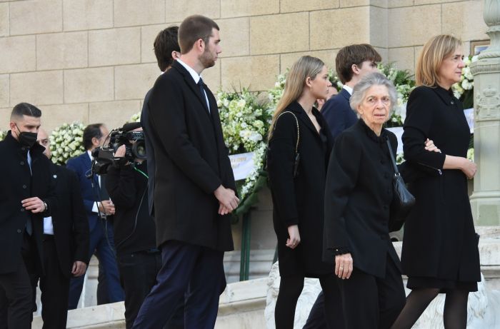 Στο απόλυτο μαύρο οι πριγκίπισσες! Το dress code κηδεία του τέως βασιλιά Κωνσταντίνου IMG 8570