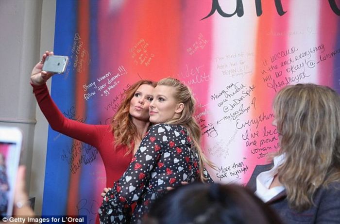 Oh my God: Το κορμί της Blake Lively μετά τη γέννα είναι σχεδόν εξωπραγματικό