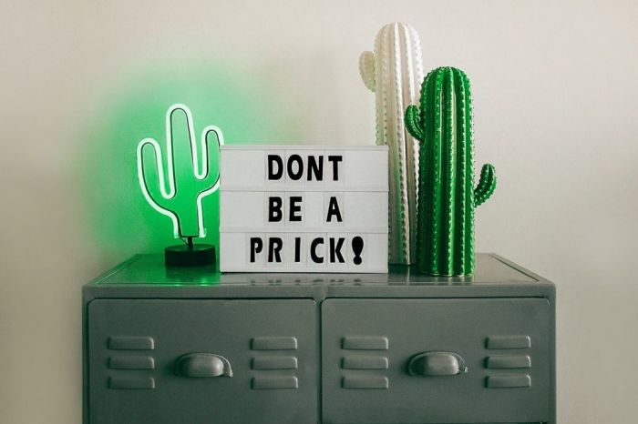 Neon light Decoration: Γιατί καθεμία θα ήθελε μία φωτεινή επιγραφή στο σπίτι της