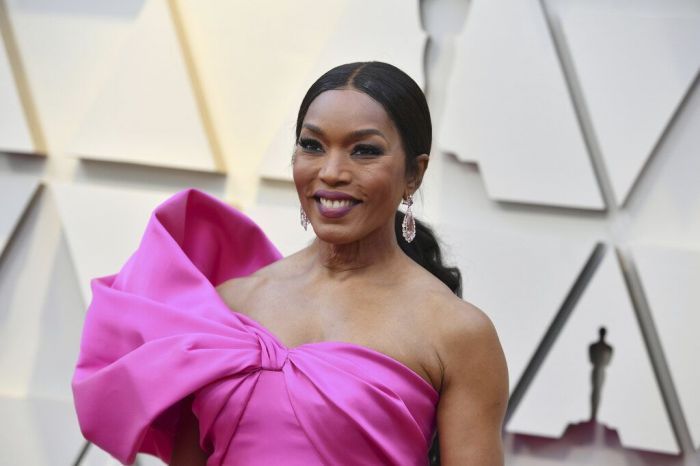 Angela Bassett