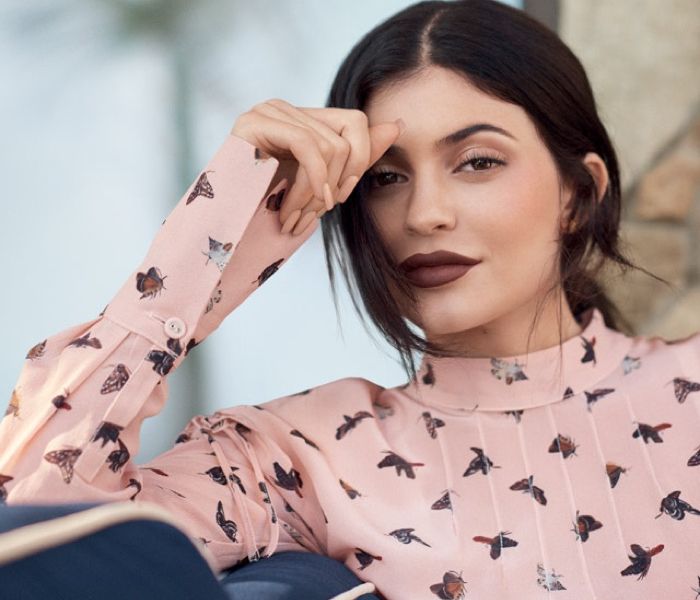Η Kylie Jenner πόσταρε ακόμη μία φωτογραφία της νεογέννητης κόρης της