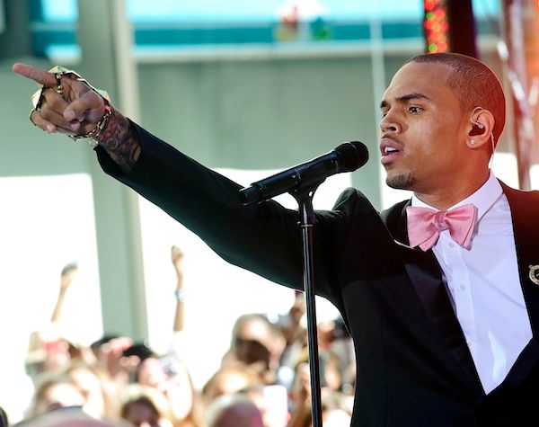Ο πρώην της Rihanna, Chris Brown και οι gay φήμες