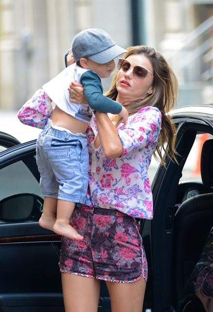 Τα καλοκαιρινά σορτσάκια της Miranda Kerr